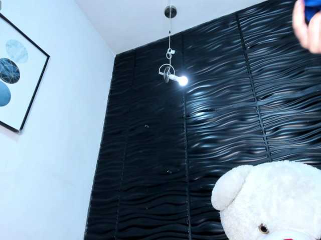 Kendra-Di-Marco cam en direct sur BongaCams