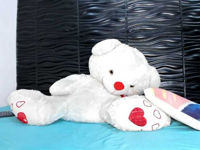 Kendra-Di-Marco live webcam show