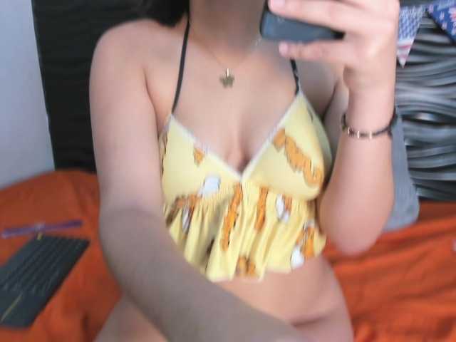 Kendra-Di-Marco live cam on BongaCams