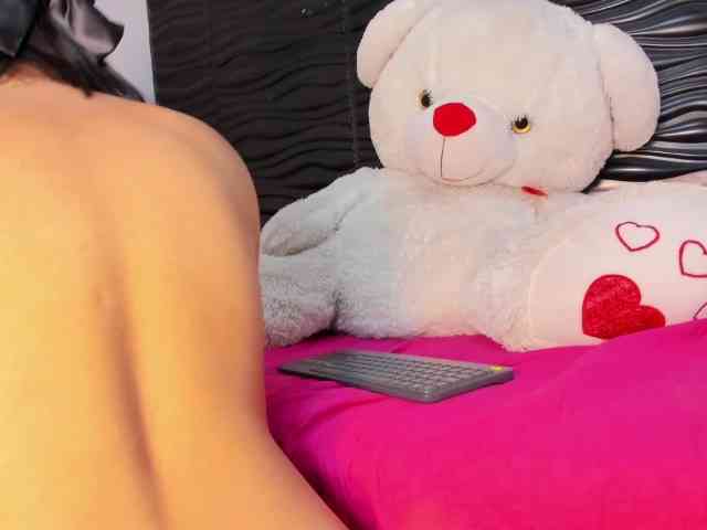 Kendra-Di-Marco webcam