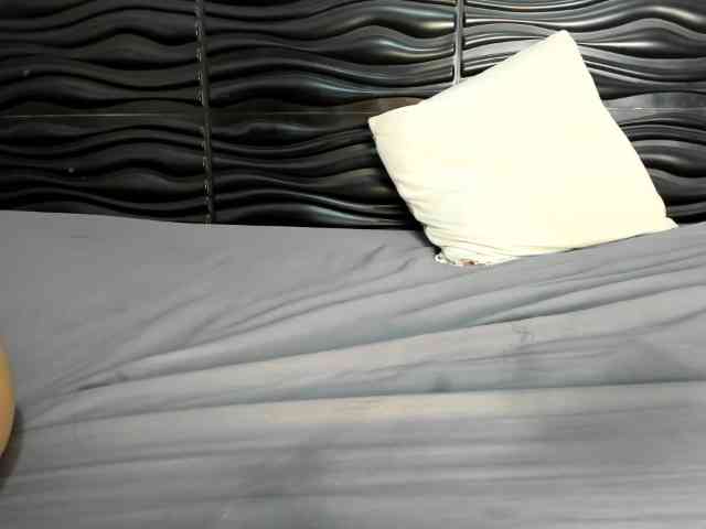Kendra-Di-Marco webcam