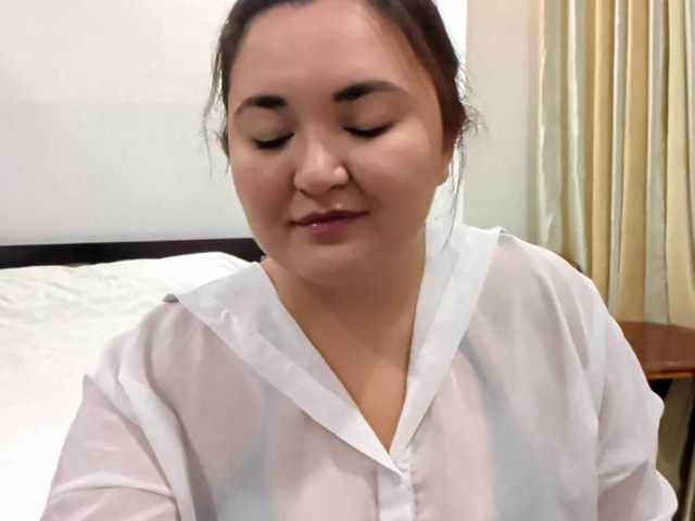 MollieWaltman live cam on BongaCams