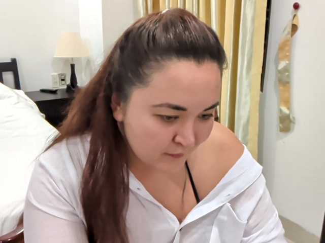 MollieWaltman live cam on BongaCams