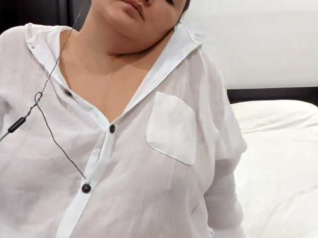 MollieWaltman live cam on BongaCams