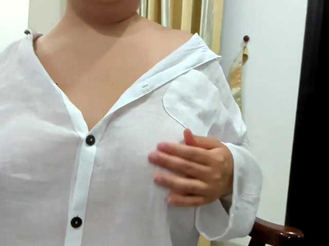 MollieWaltman live cam on BongaCams