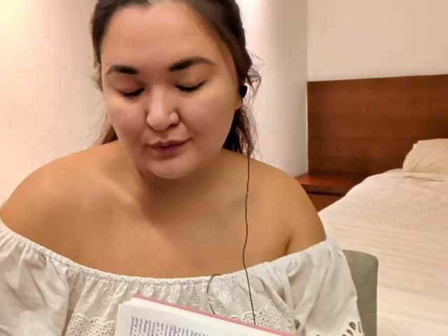 MollieWaltman live cam on BongaCams