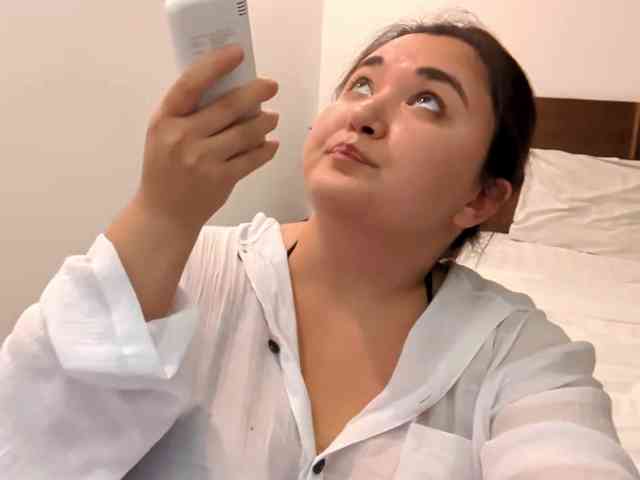 MollieWaltman webcam
