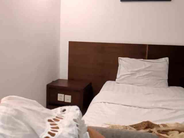 MollieWaltman webcam