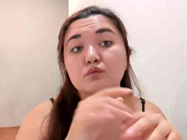 MollieWaltman webcam
