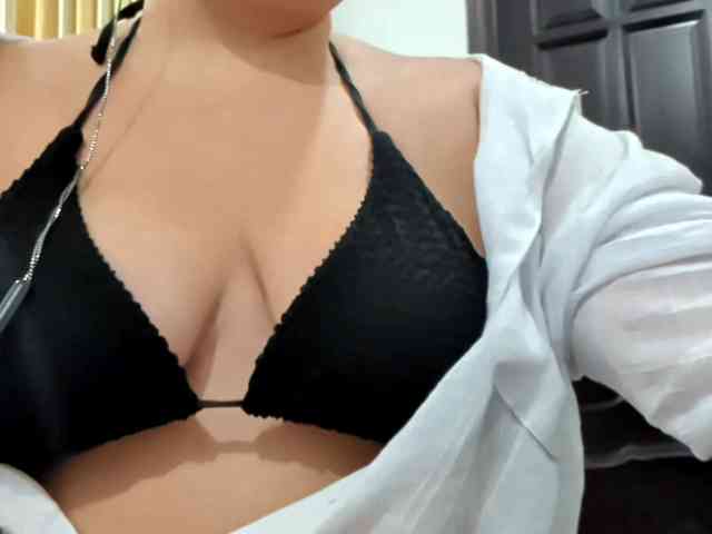 MollieWaltman webcam