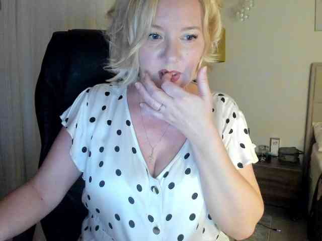 Anna1W webcam