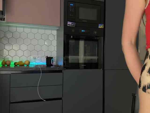 Honey-Trapp Sex Cam Show