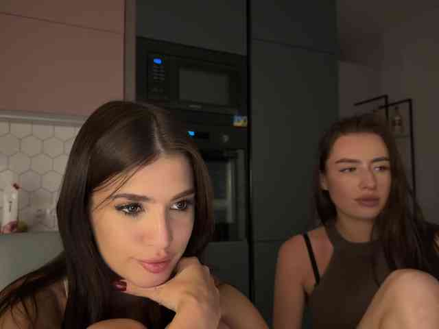 Honey-Trapp Sex Cam Show