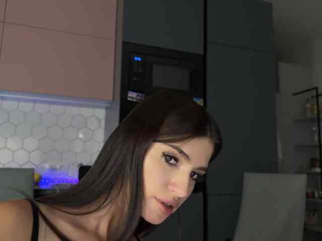 Honey-Trapp Sex Cam Show