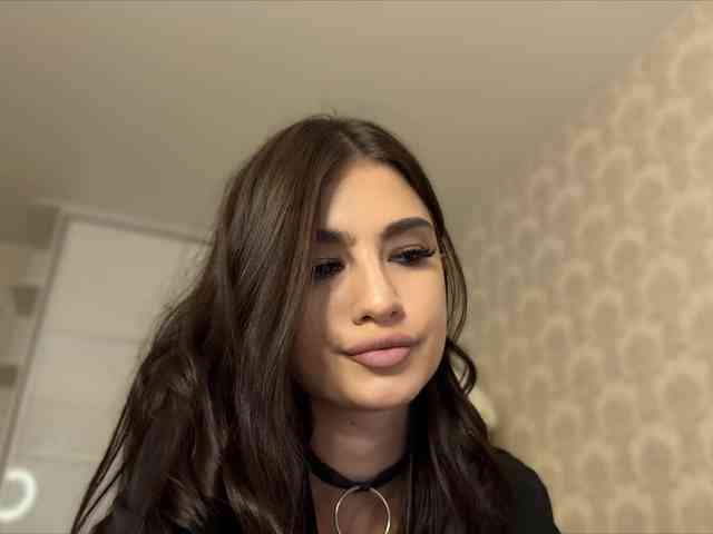 Honey-Trapp Sex Cam Show