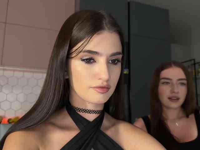 Honey-Trapp Sex Cam Show