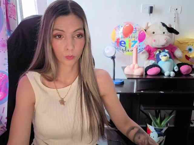 Milacoxx38 webcam