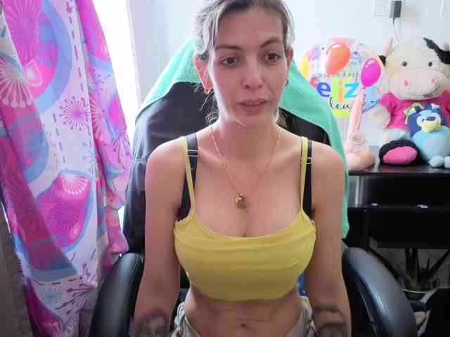 Milacoxx38 webcam