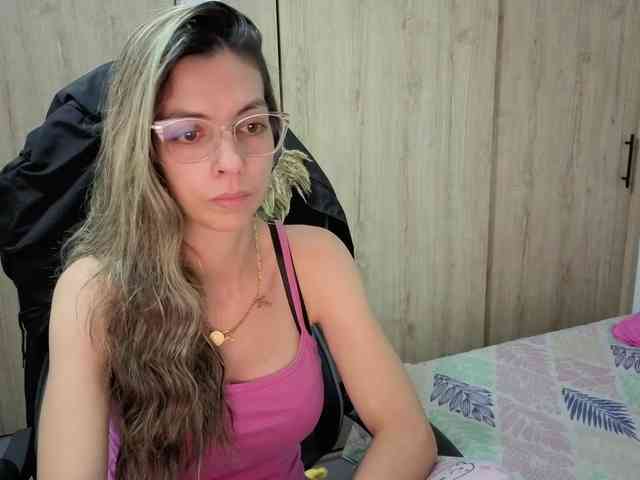 Milacoxx38 webcam