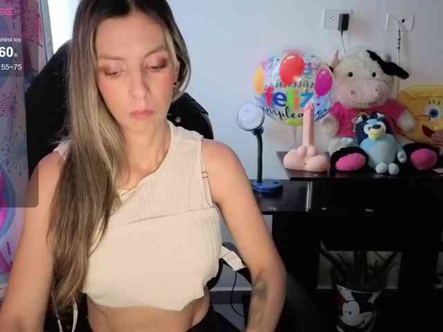 Milacoxx38 webcam