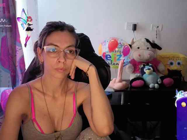 Milacoxx38 webcam