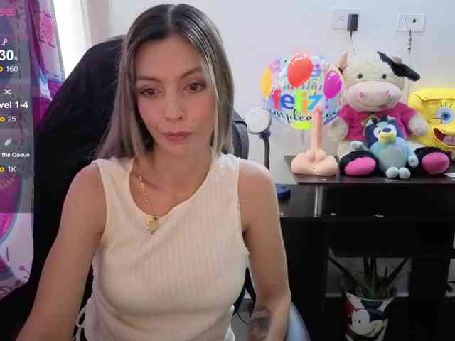 Milacoxx38 webcam