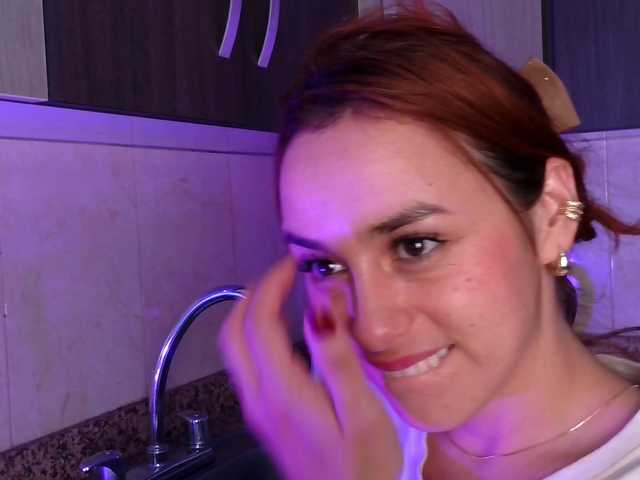 JadeZahar live cam on BongaCams