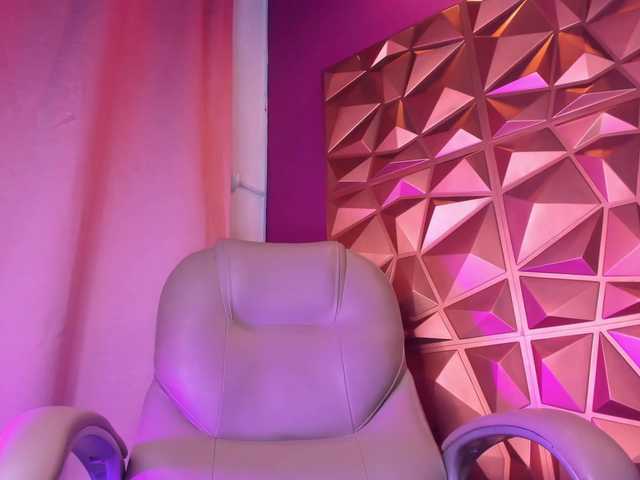 JadeZahar live cam on BongaCams