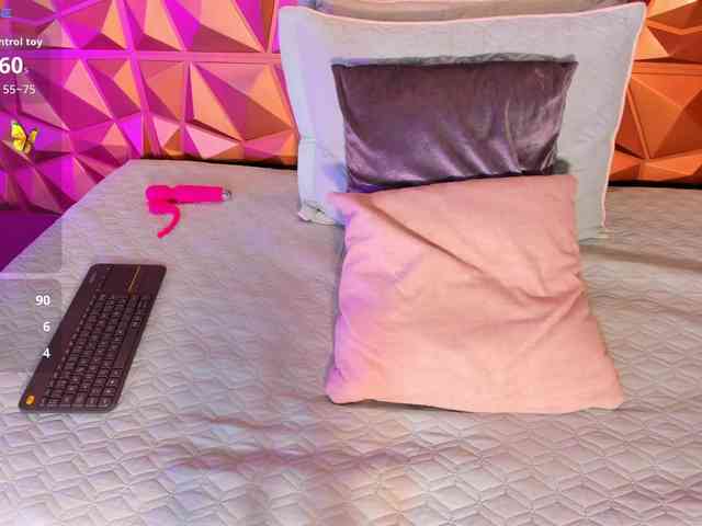 JadeZahar webcam