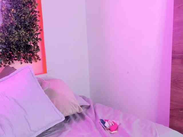 JadeZahar webcam