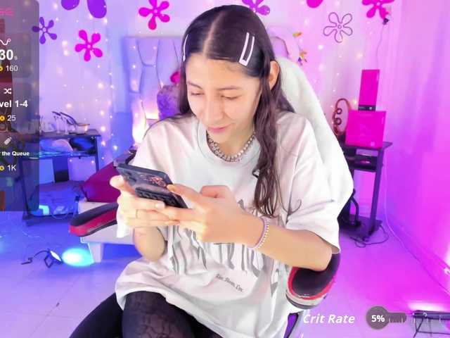 Tinyrose live cam on BongaCams