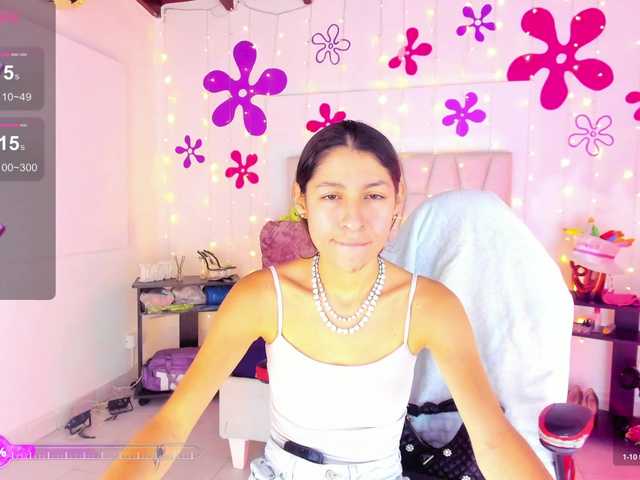 Tinyrose live cam on BongaCams