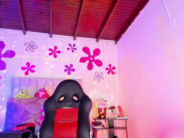 Tinyrose live webcam show