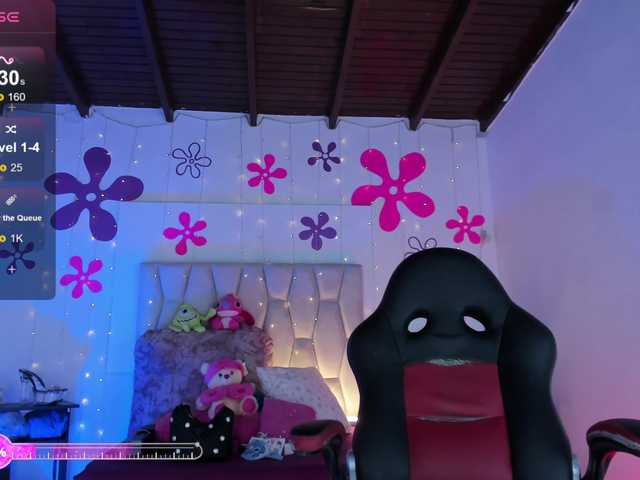 Tinyrose live webcam show