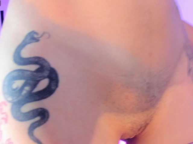 Tinyrose live cam on BongaCams