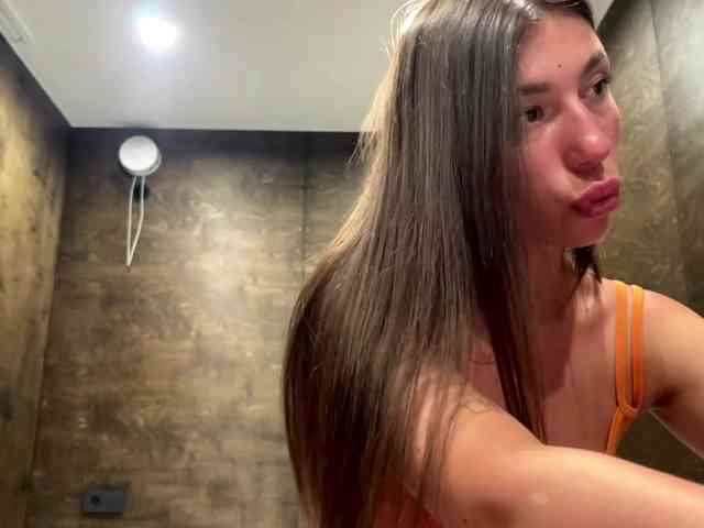 Модель: CherieLingley