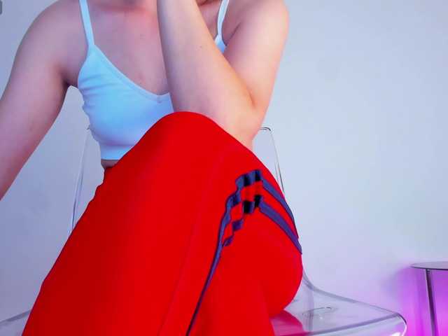 sofiarose1 live cam on BongaCams