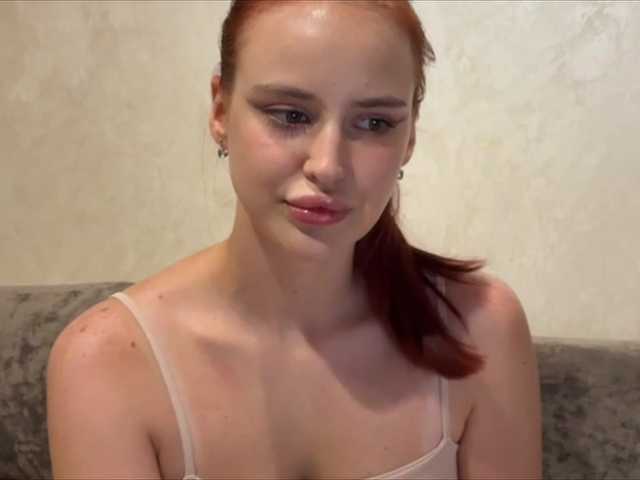 JuliaGill live cam on BongaCams