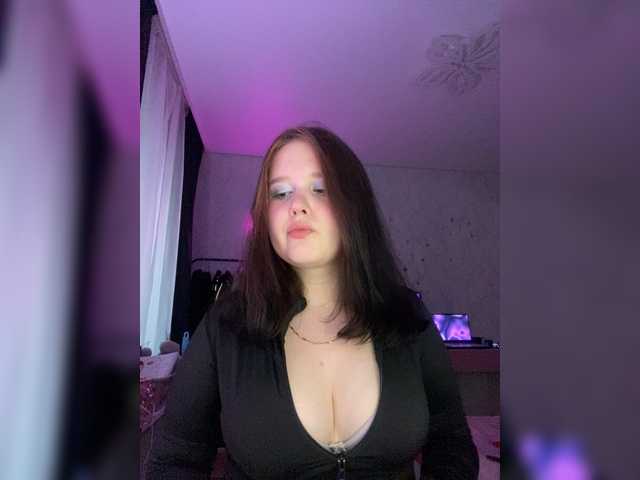 LinbergLin live cam on BongaCams