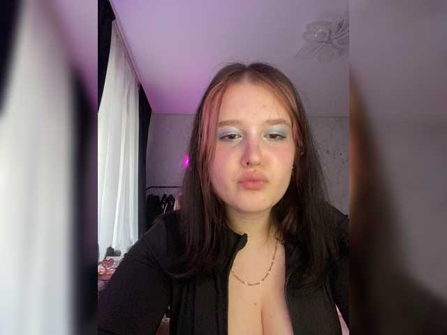 LinbergLin live cam on BongaCams