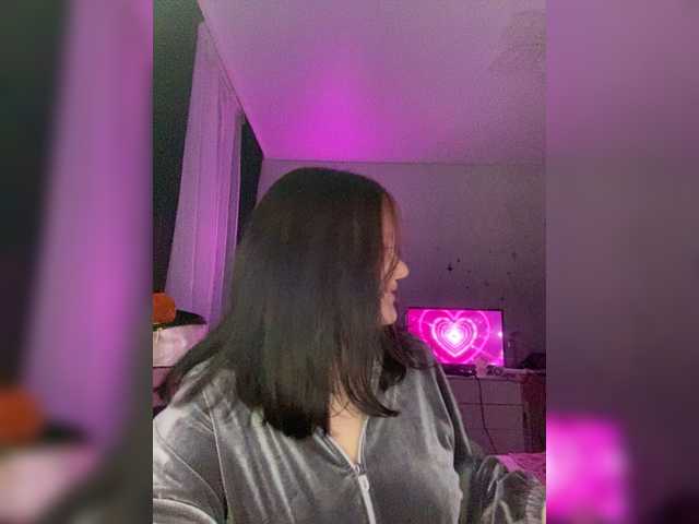 LinbergLin live cam on BongaCams