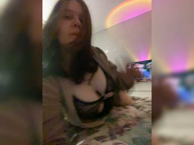 LinbergLin live cam preview