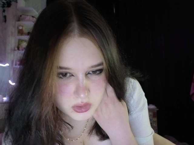LinbergLin live cam on BongaCams