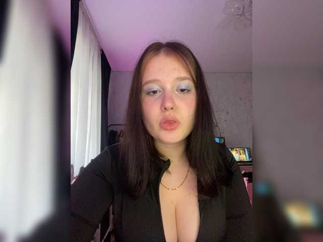 LinbergLin live cam on BongaCams