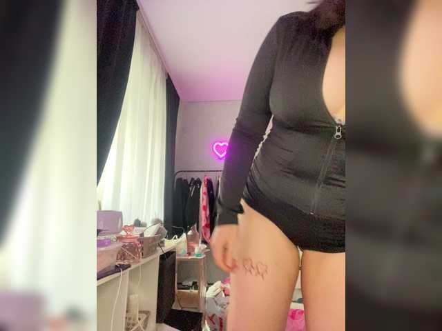 LinbergLin live cam on BongaCams