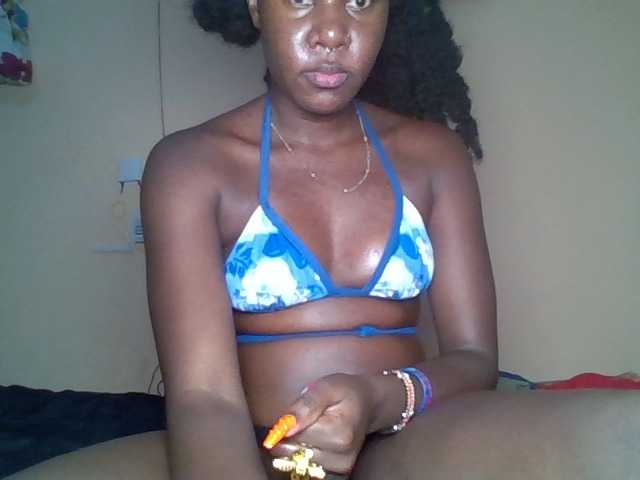 Slimmie live cam on BongaCams