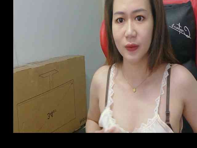 Myhotsex69 webcam