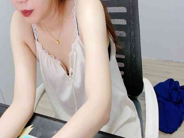 Myhotsex69 webcam