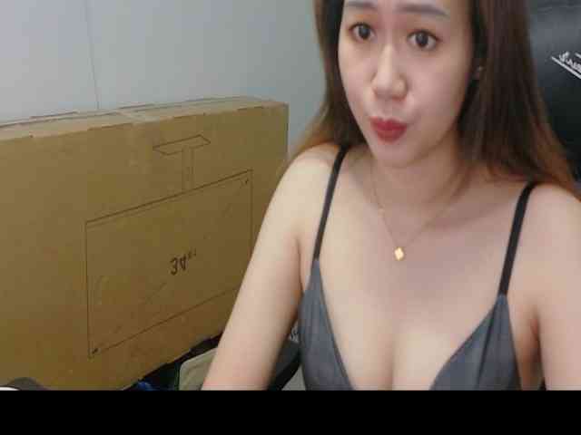 Myhotsex69 webcam