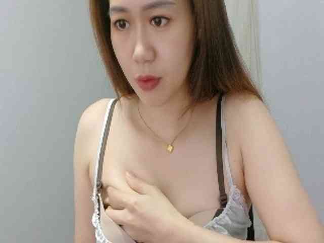 Myhotsex69 webcam